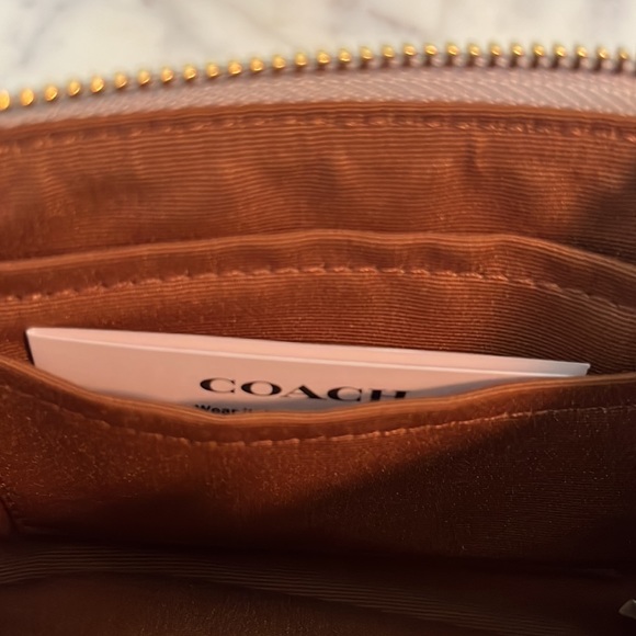 New Coach Small Corner Zip Wristlet - Picture 6 of 6